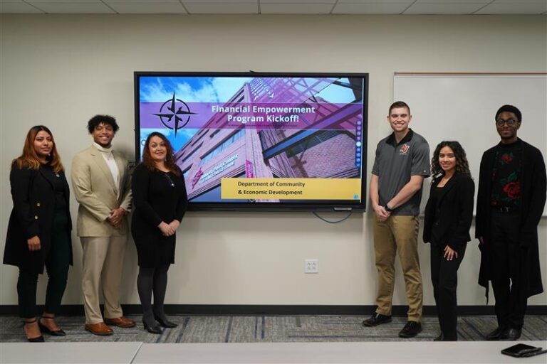 Alvernia’s O’Pake Institute receives funding for bilingual financial empowerment series
