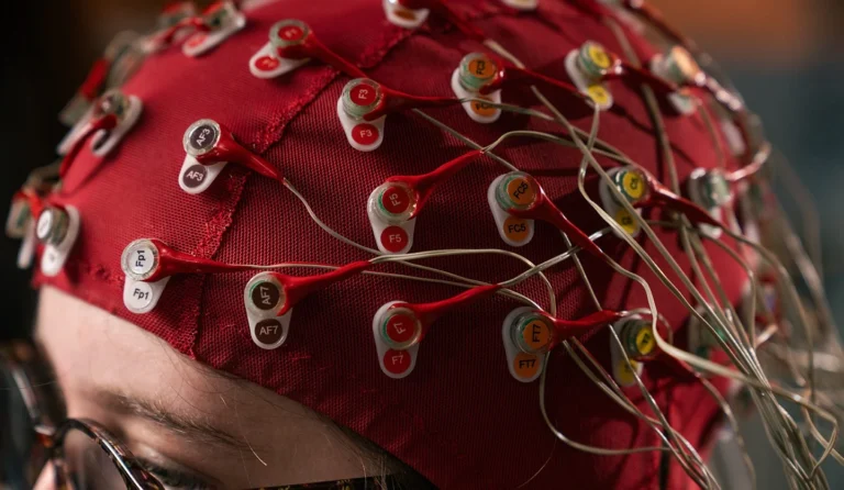 Neuroscience electrodes